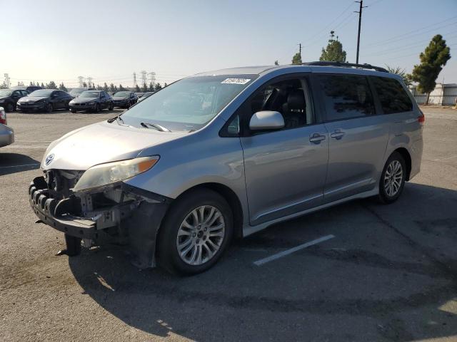 TOYOTA SIENNA SPO