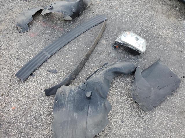 2011 GMC YUKON SLT - 1GKS2CE06BR223711