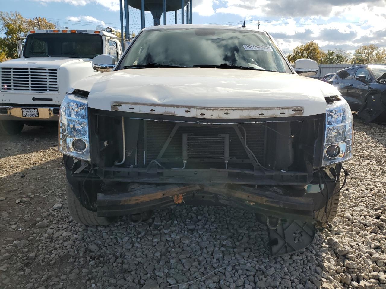 CADILLAC ESCALADE LUXURY