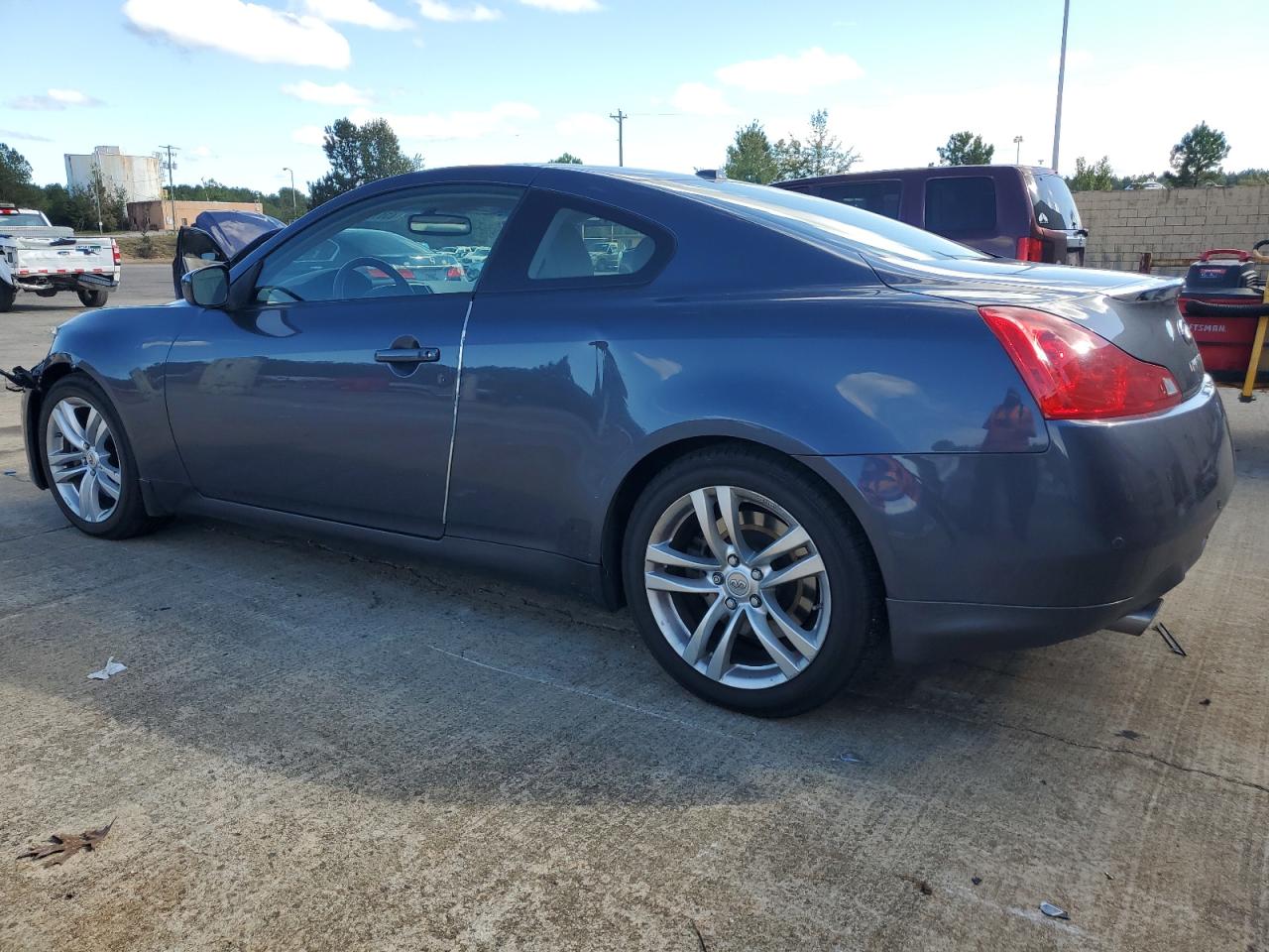 INFINITI G37 BASE