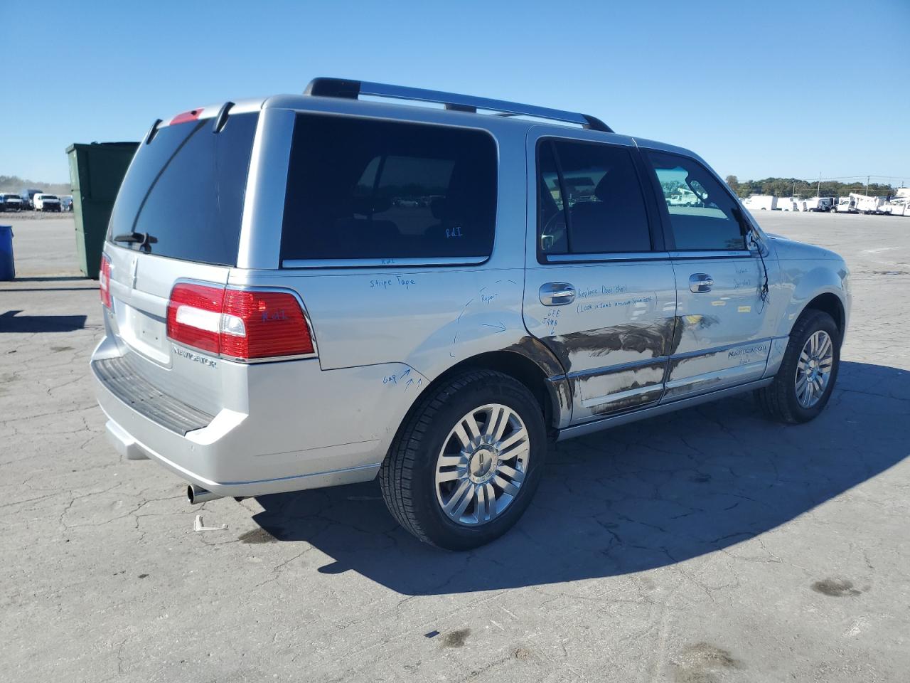 LINCOLN NAVIGATOR