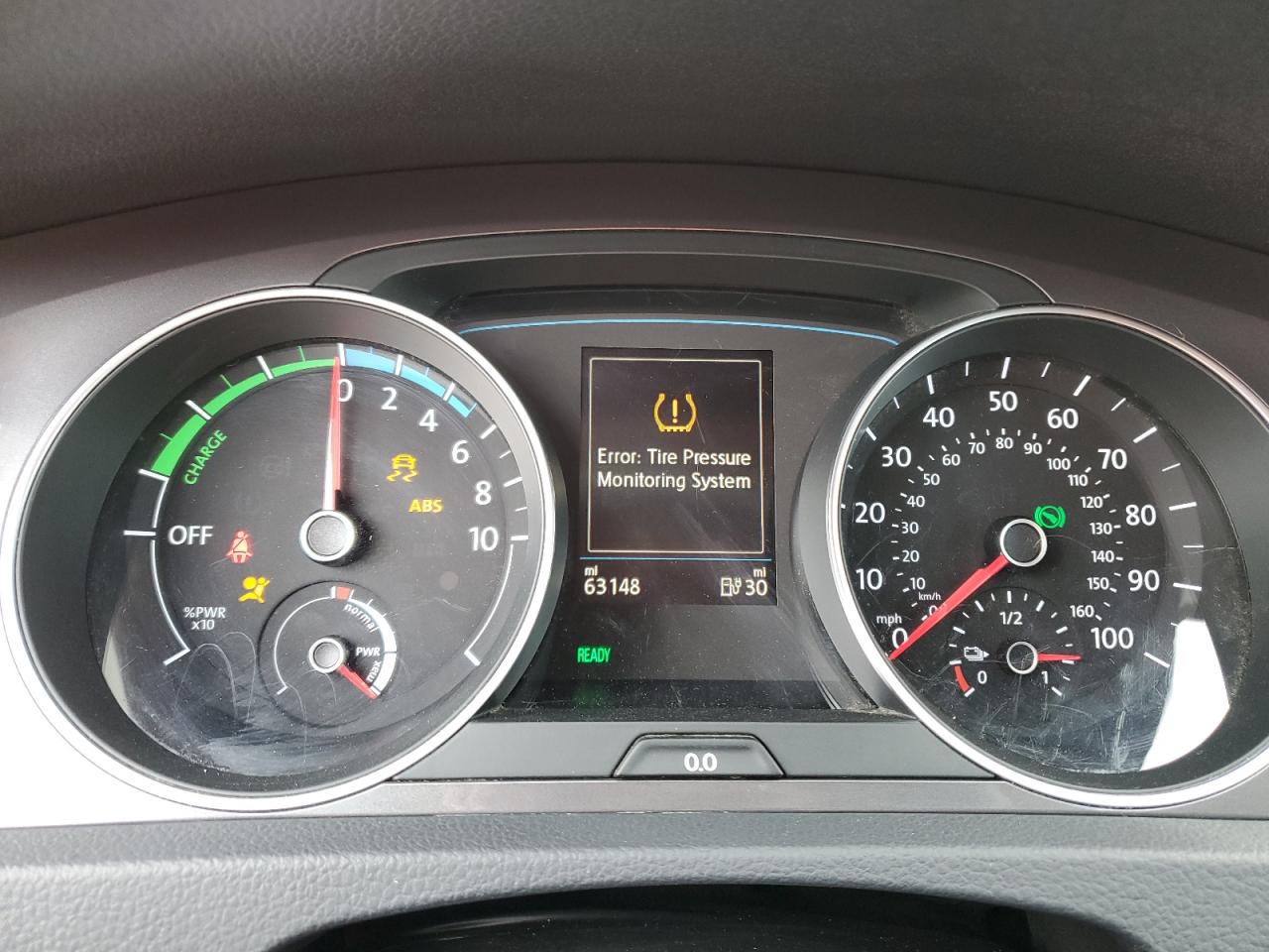 VOLKSWAGEN E-GOLF SE