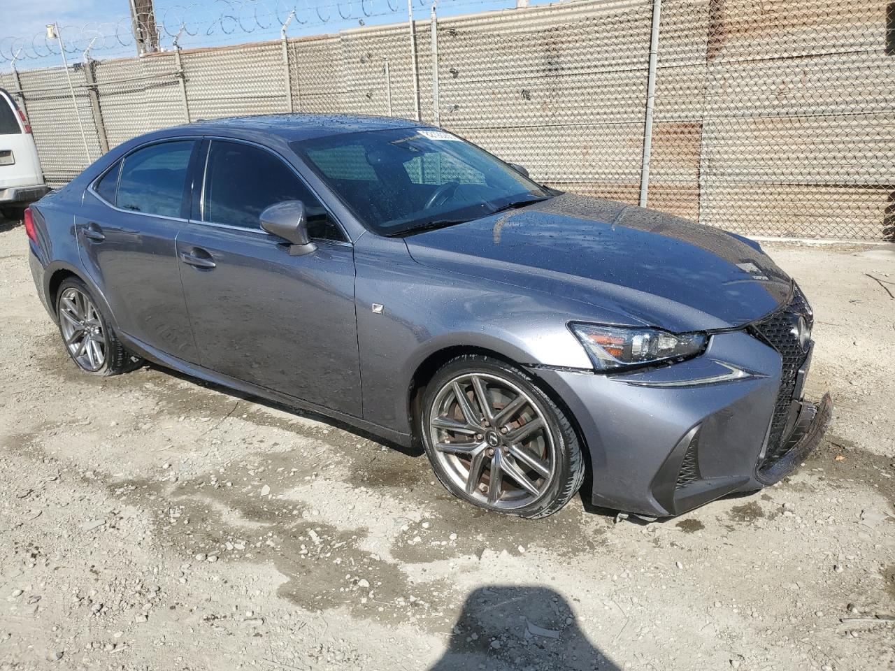 LEXUS IS 200T