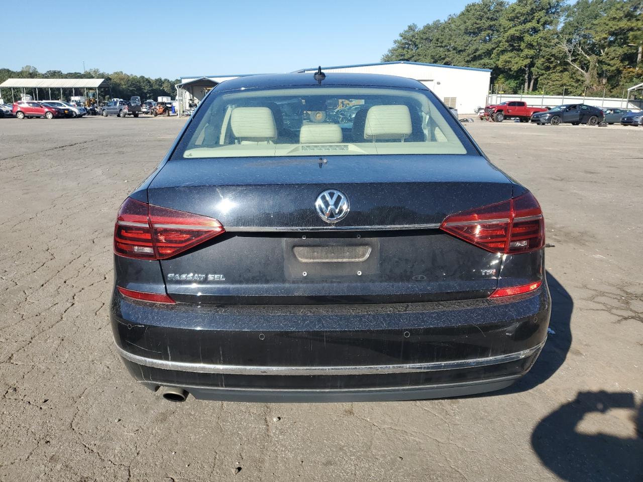 VOLKSWAGEN PASSAT SEL PREMIUM