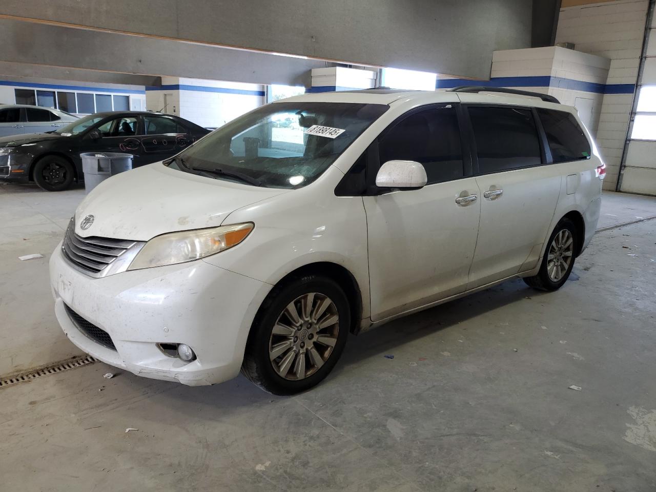 TOYOTA SIENNA XLE