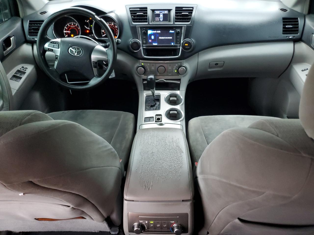 TOYOTA HIGHLANDER BASE