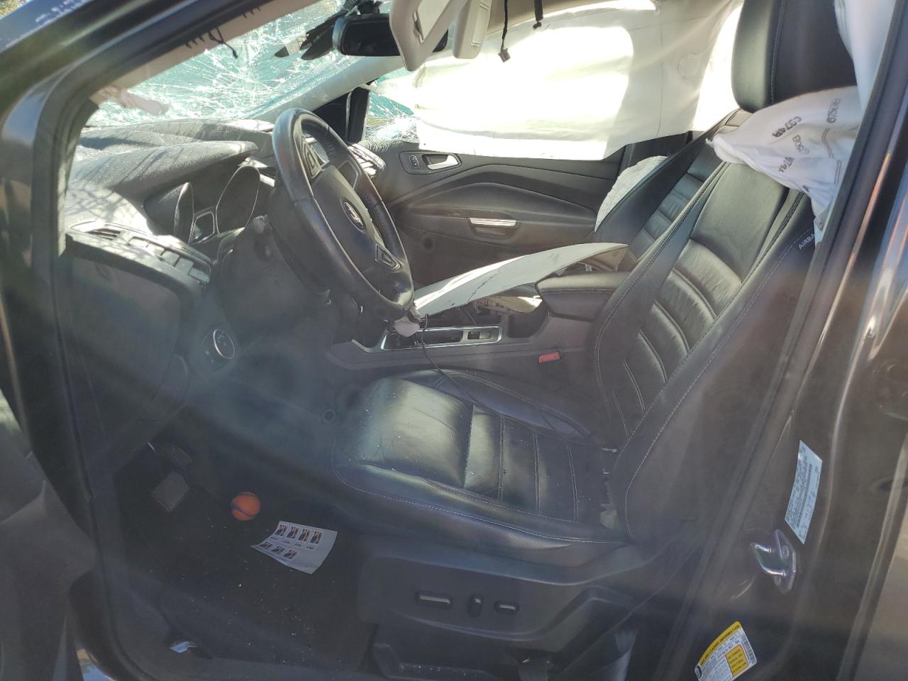 FORD ESCAPE TITANIUM