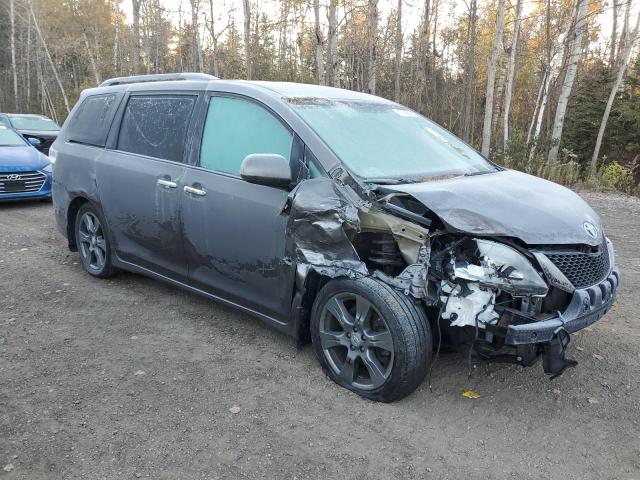 2017 TOYOTA SIENNA SE 5TDXZ3DCXHS872530