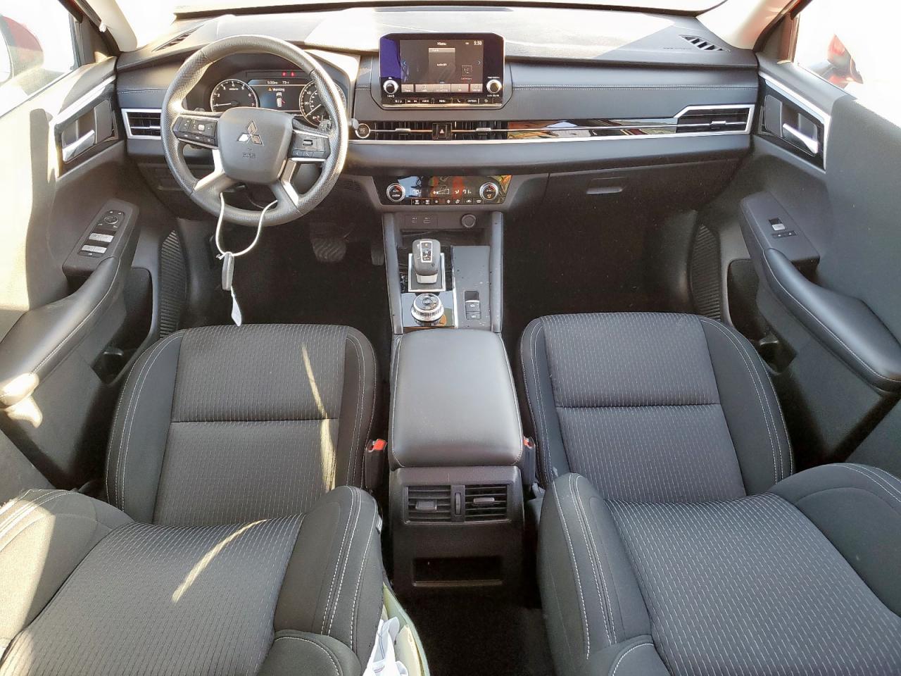 MITSUBISHI OUTLANDER ES