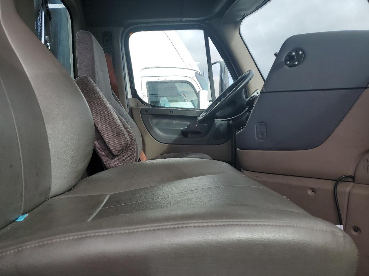 Lot #3285586266 2015 FREIGHTLINER CASCADIA