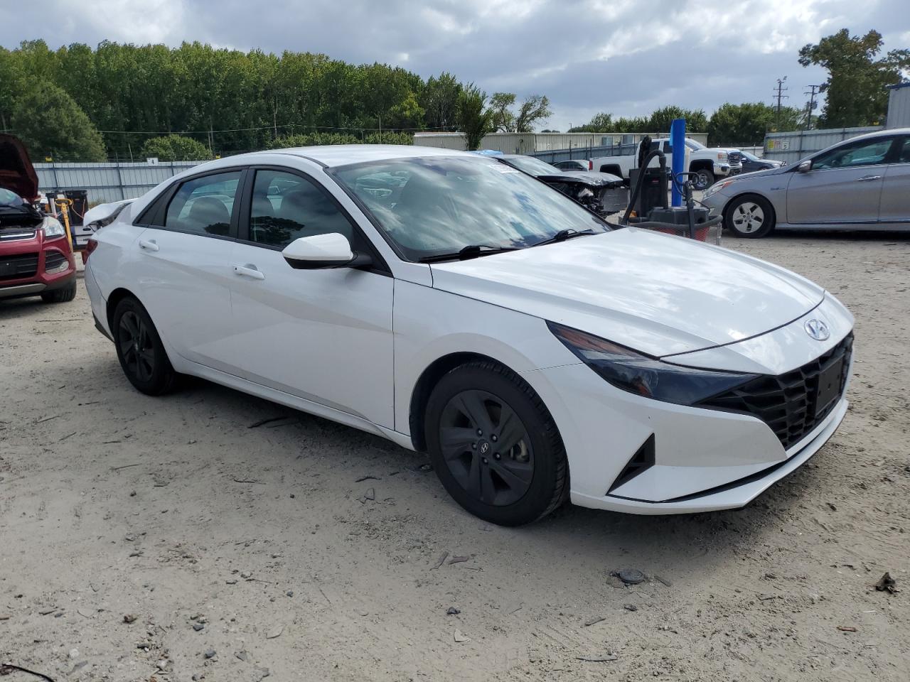 Lot #3301834330 2023 HYUNDAI ELANTRA SE