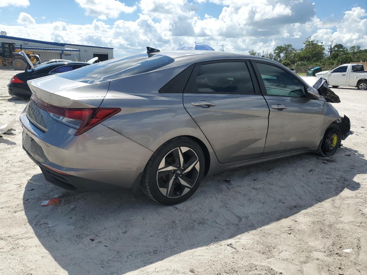 Lot #3302843889 2023 HYUNDAI ELANTRA SE