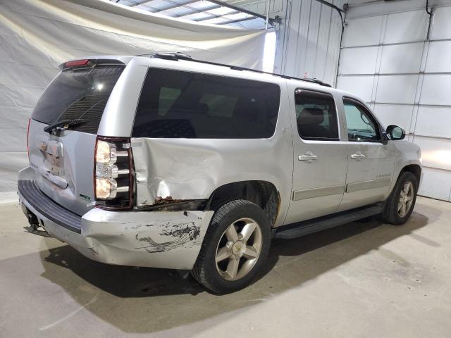 2010 CHEVROLET SUBURBAN - 1GNUKJE33AR210150