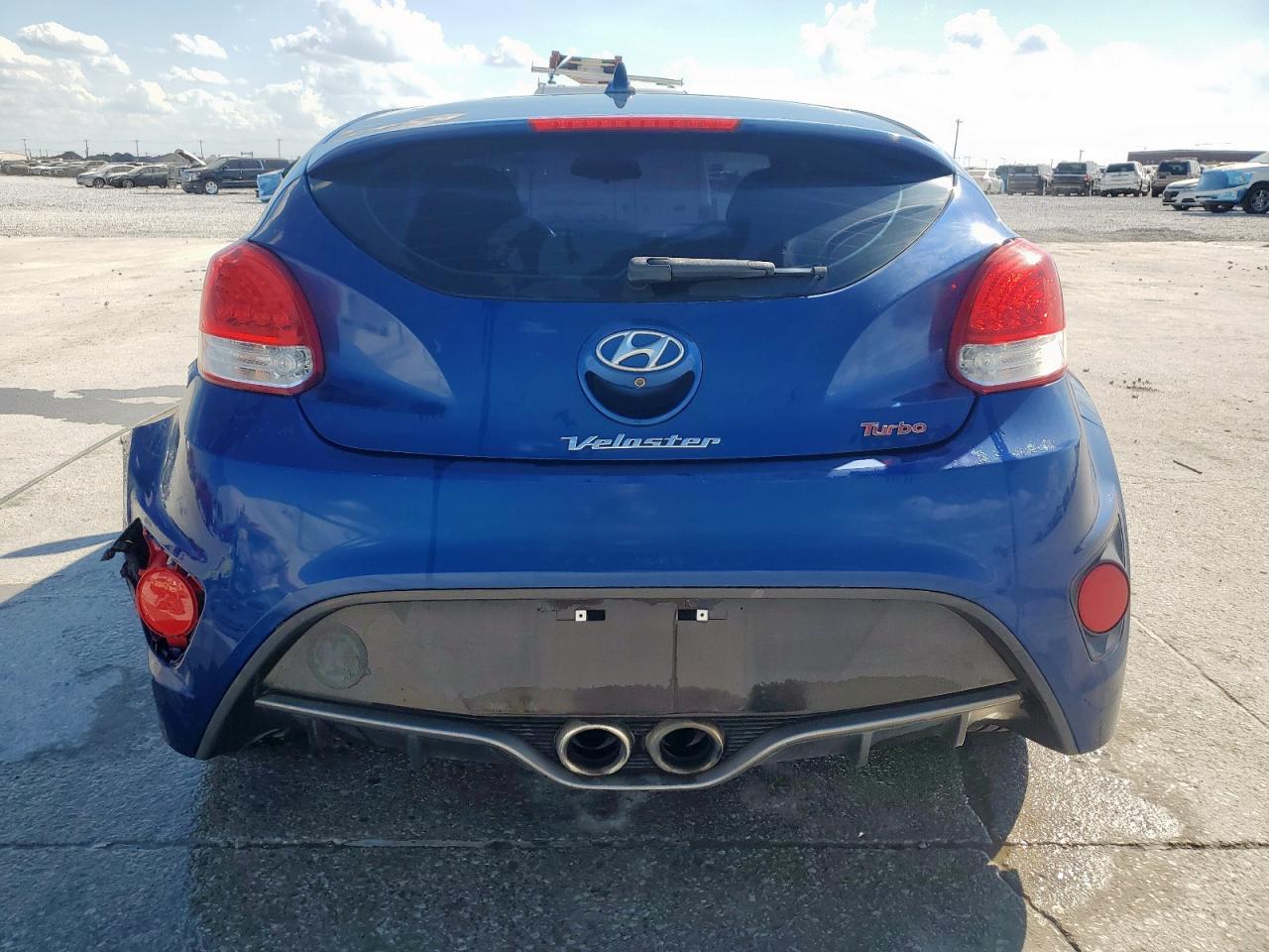 HYUNDAI VELOSTER TURBO
