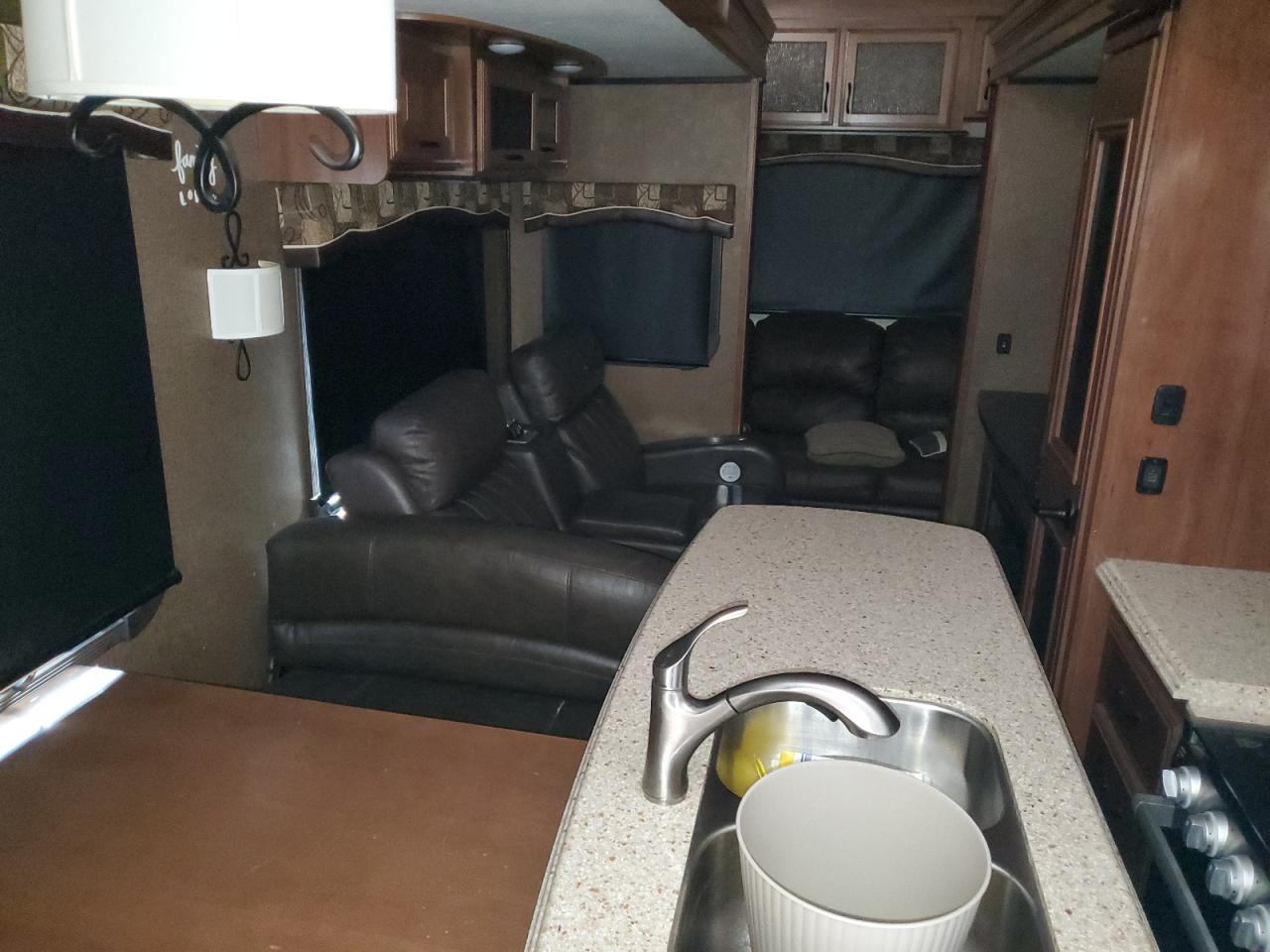 Lot #3285197849 2016 JAYC NORTH POINT FIFTH WH