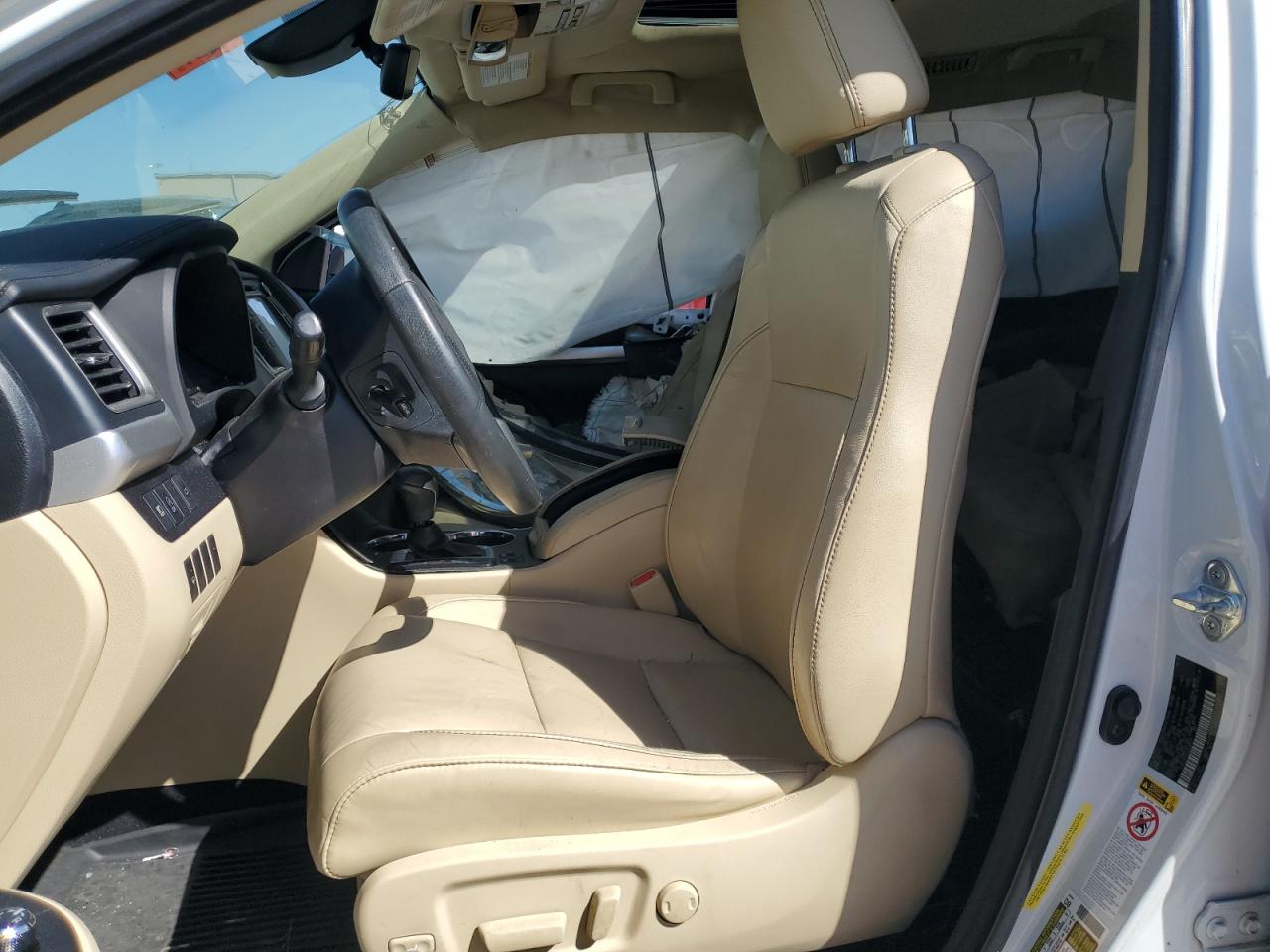 TOYOTA HIGHLANDER SE