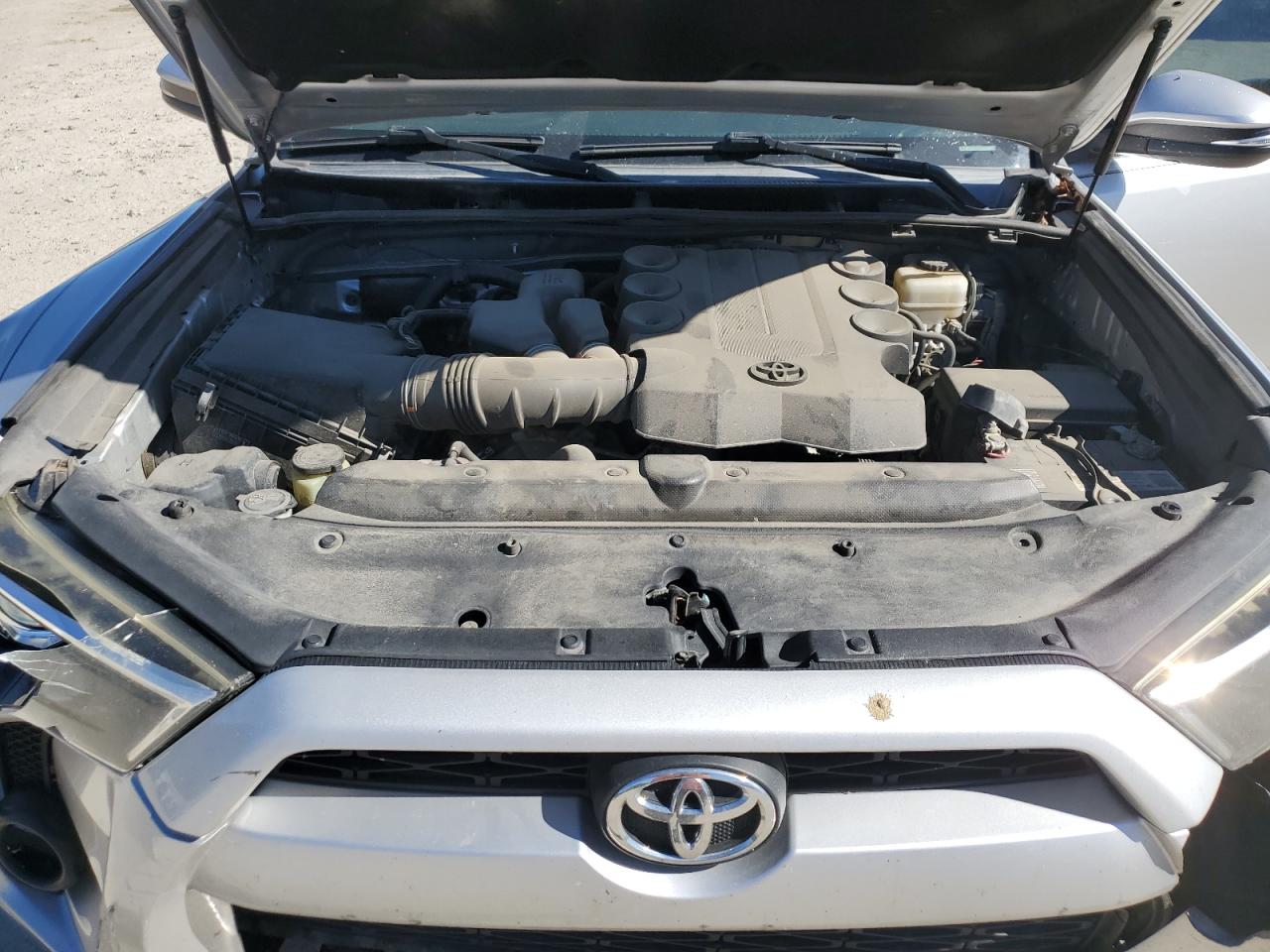 TOYOTA 4RUNNER SR5/SR5 PREMIUM