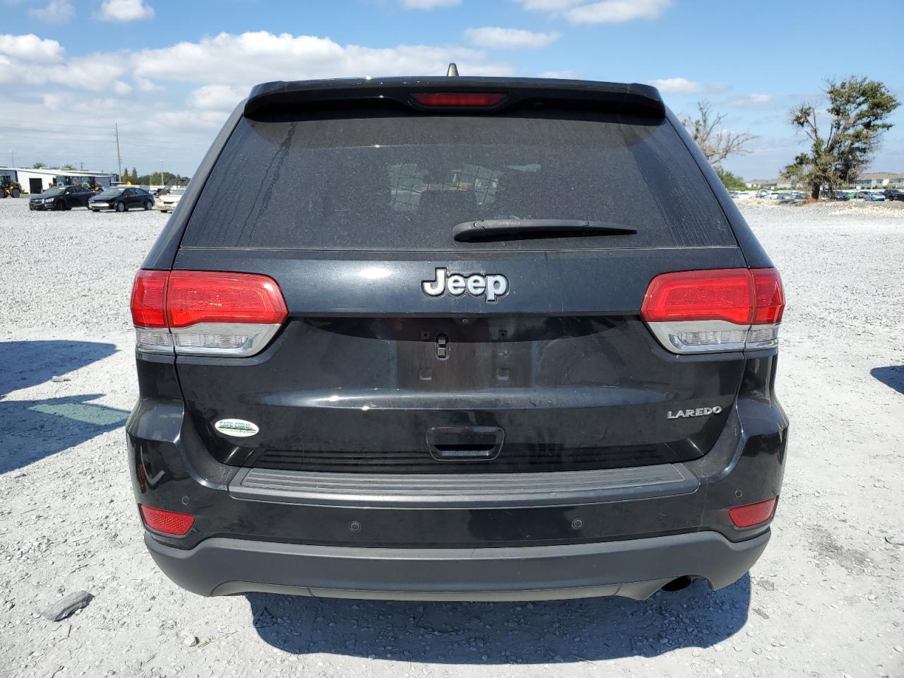 JEEP GRAND CHEROKEE LAREDO