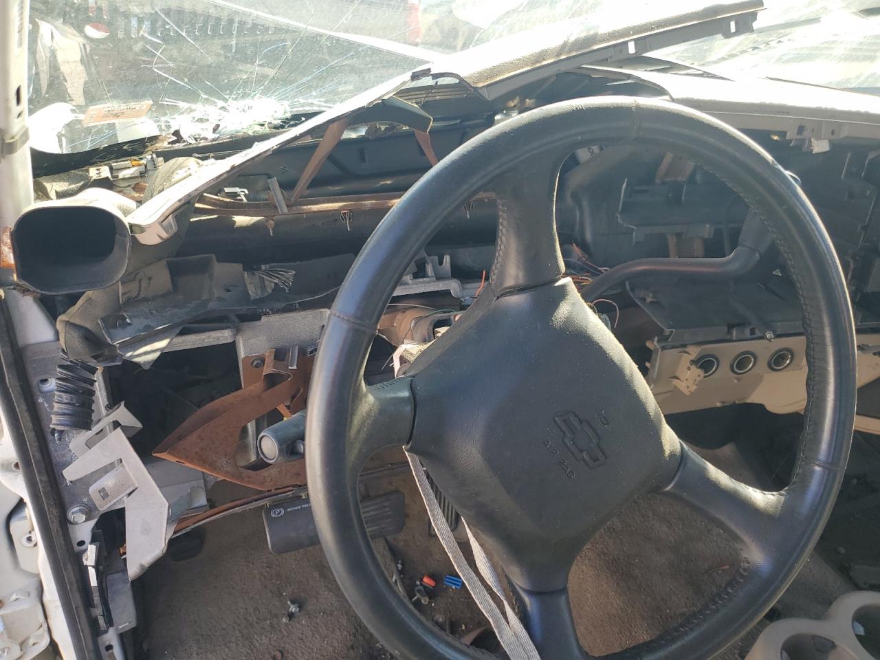 Lot #3270805482 2001 CHEVROLET SILVERADO C1500