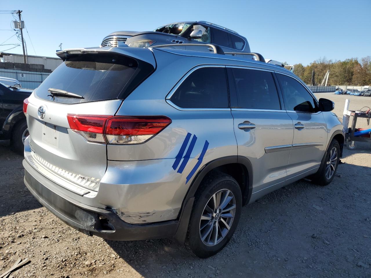 TOYOTA HIGHLANDER SE