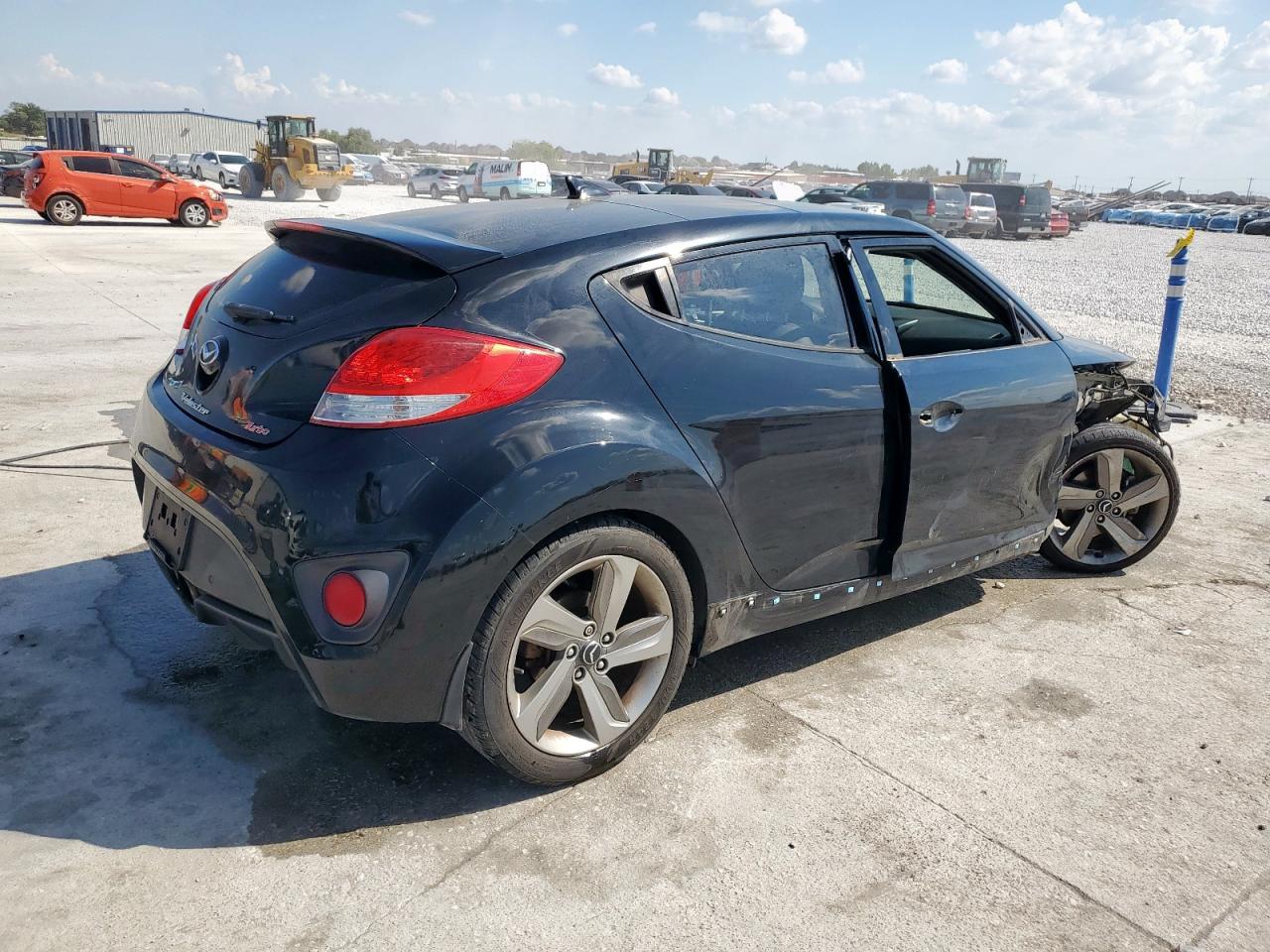 HYUNDAI VELOSTER TURBO