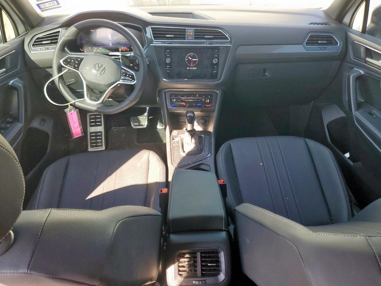 VOLKSWAGEN TIGUAN SE R-LINE BLACK