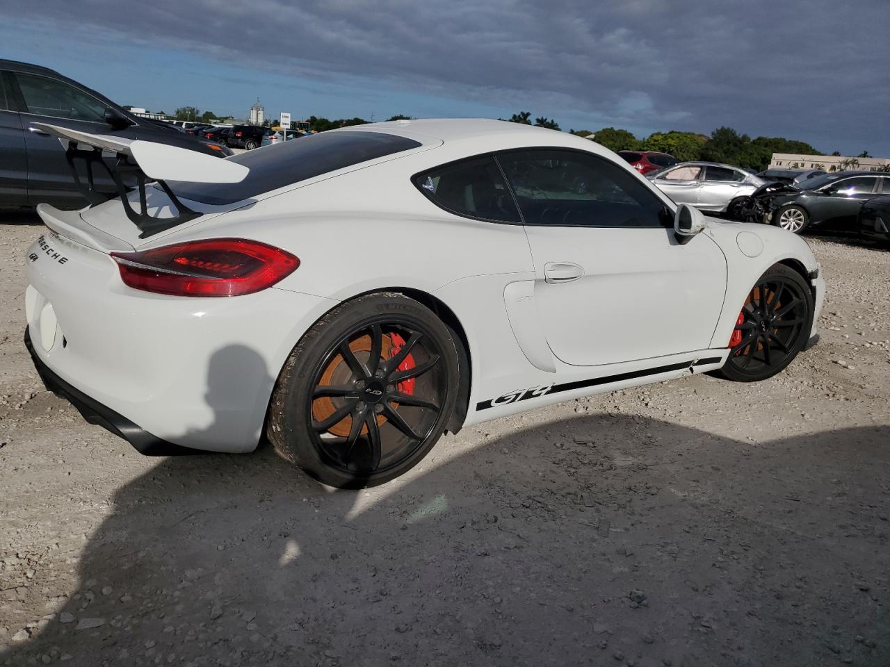 PORSCHE CAYMAN GT4