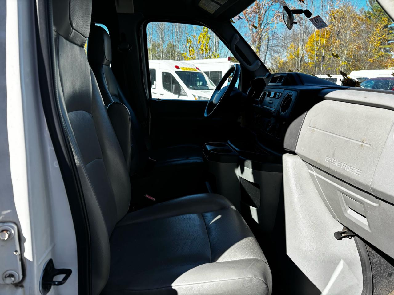 FORD ECONOLINE E250 VAN