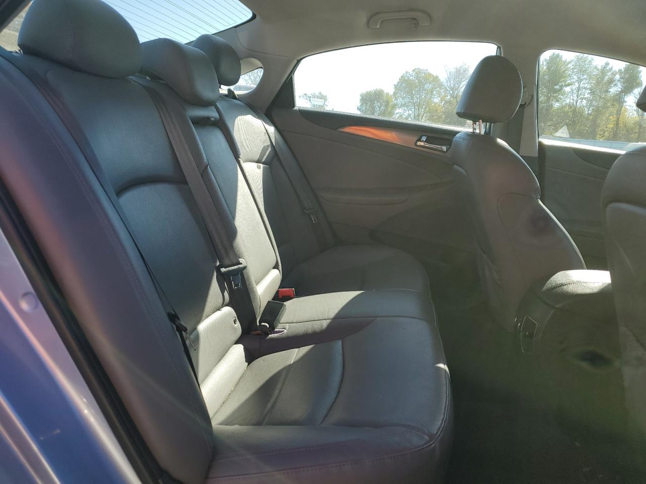 HYUNDAI SONATA HYBRID