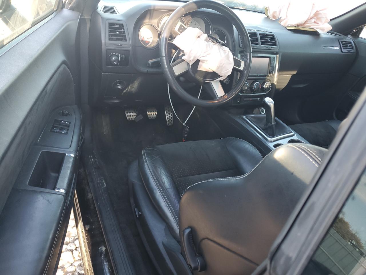 DODGE CHALLENGER SRT-8