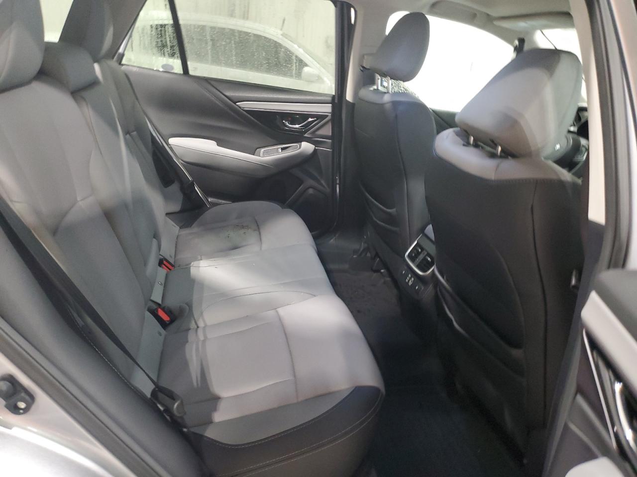 SUBARU OUTBACK LIMITED