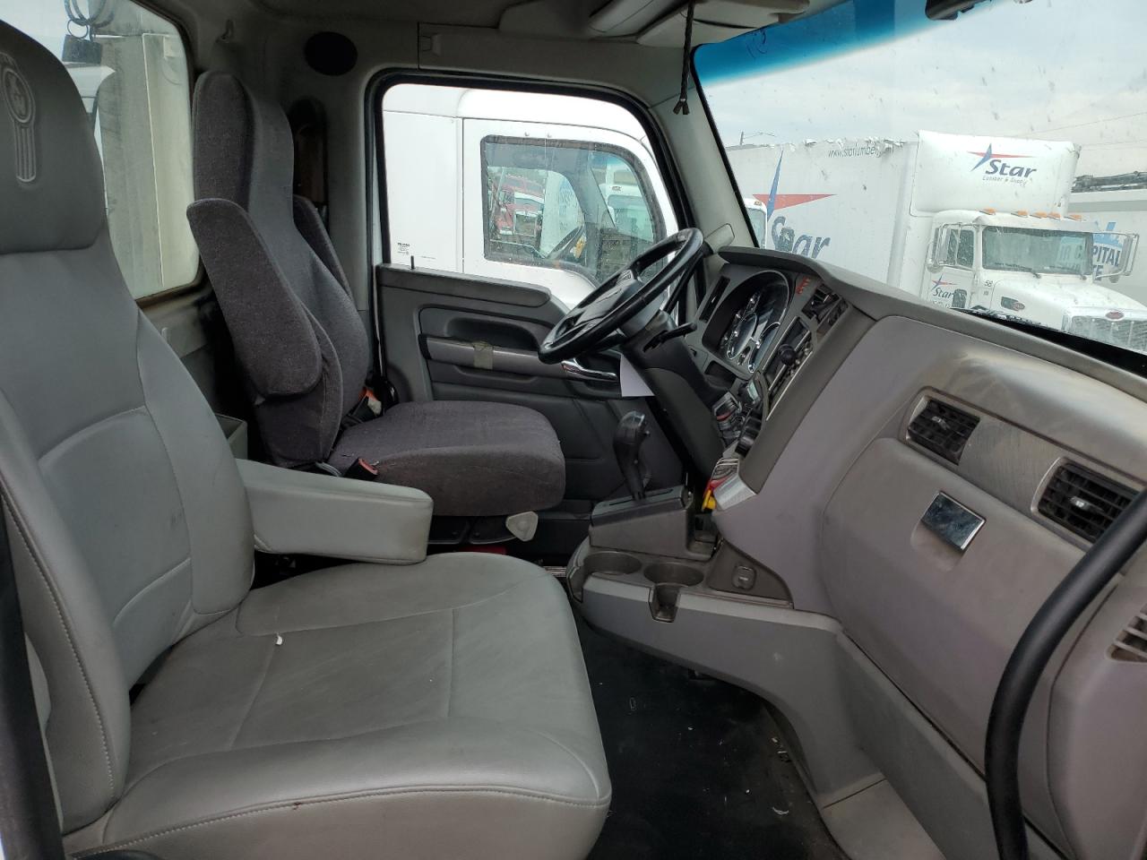 Lot #3278905102 2016 KENWORTH CONSTRUCTI