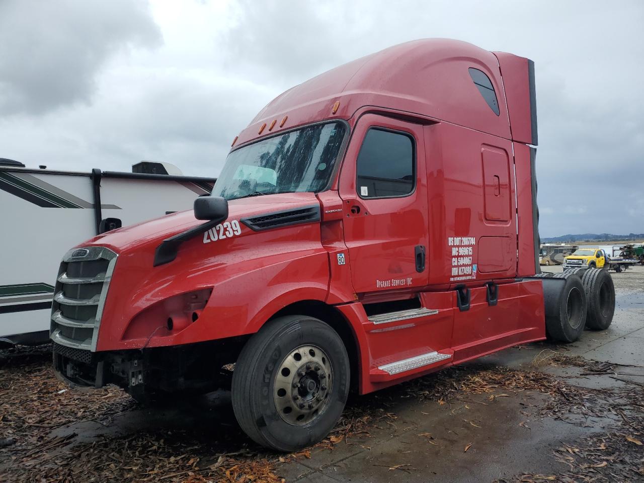 Lot #3264657927 2020 FREIGHTLINER CASCADIA 1