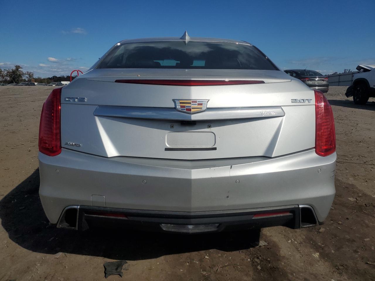 CADILLAC CTS LUXURY