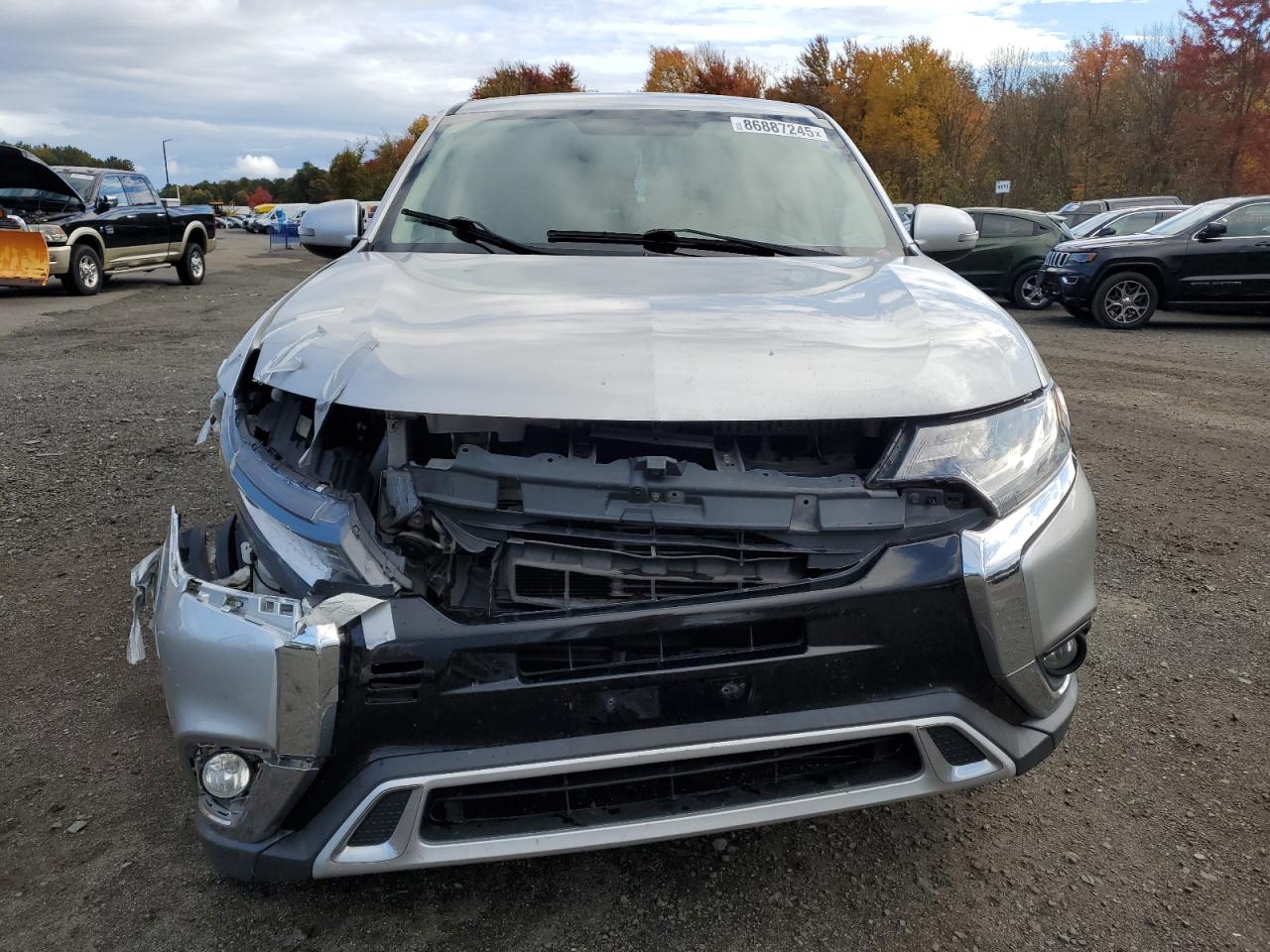 MITSUBISHI OUTLANDER SE