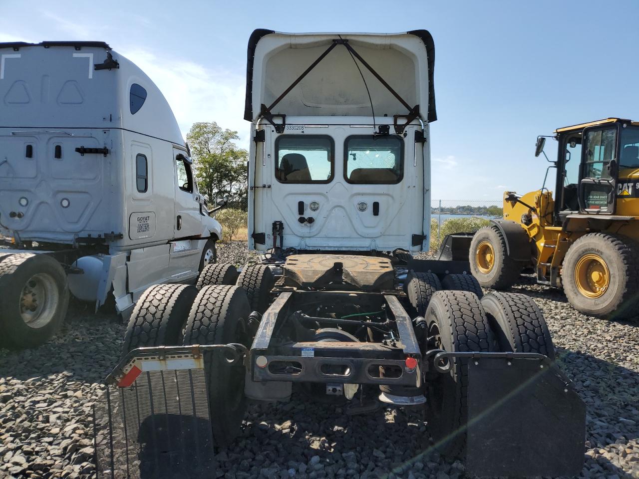 Lot #3268239091 2020 FREIGHTLINER CASCADIA 1