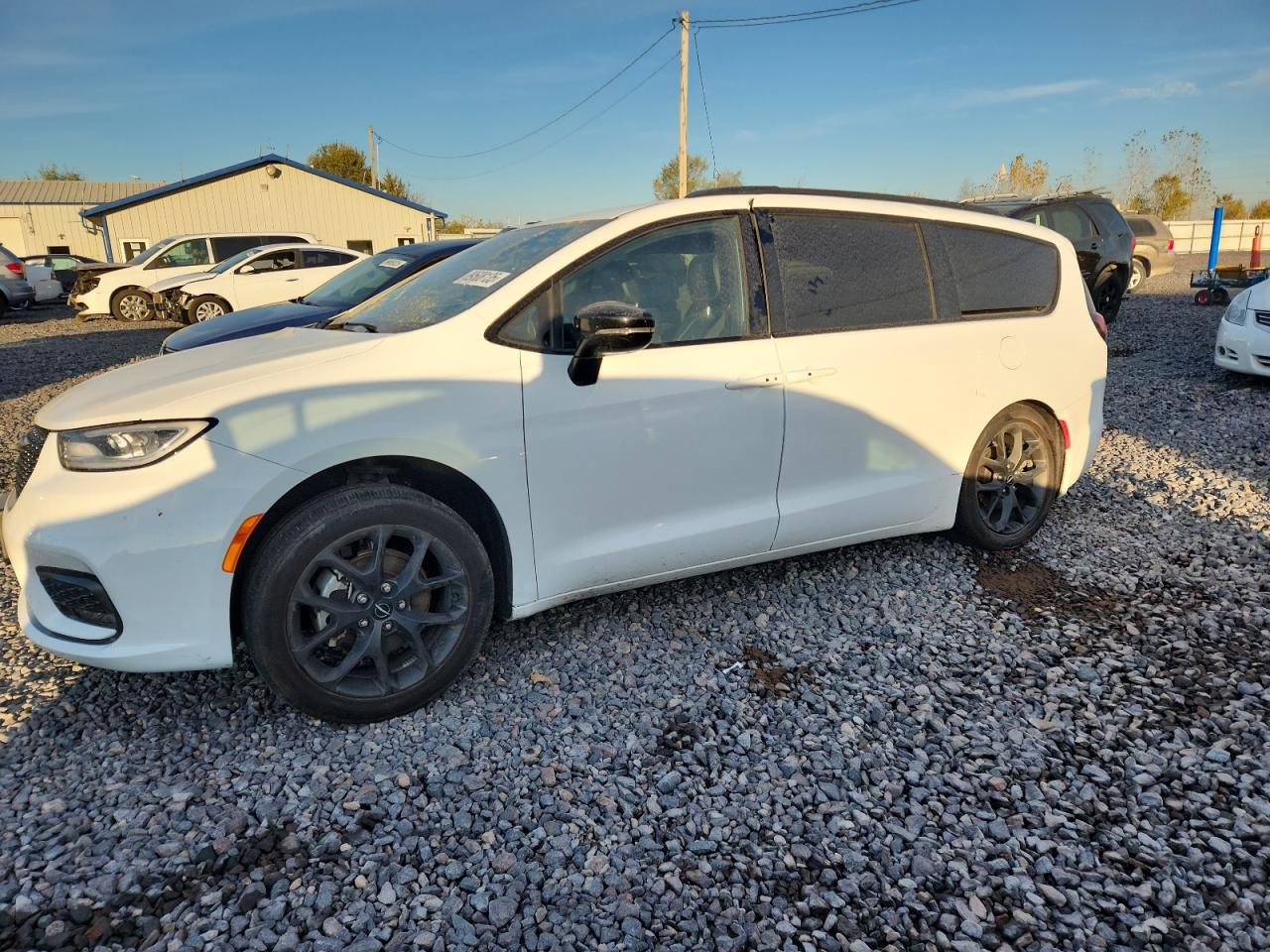 CHRYSLER PACIFICA TOURING L