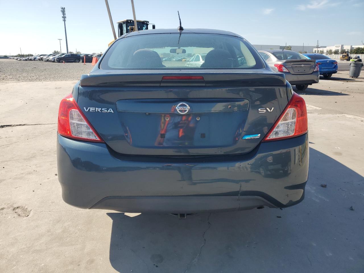 NISSAN VERSA S