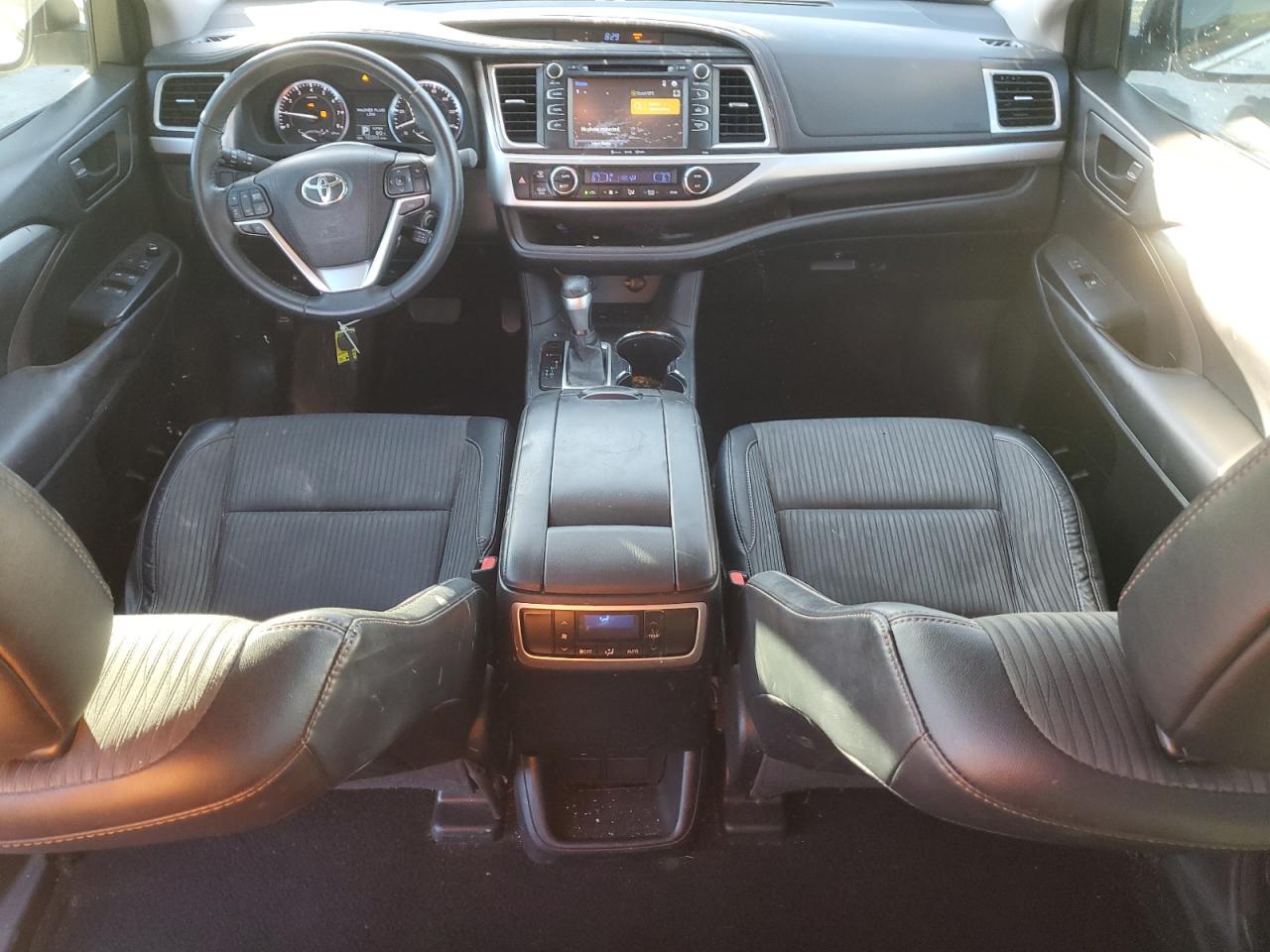 TOYOTA HIGHLANDER LE