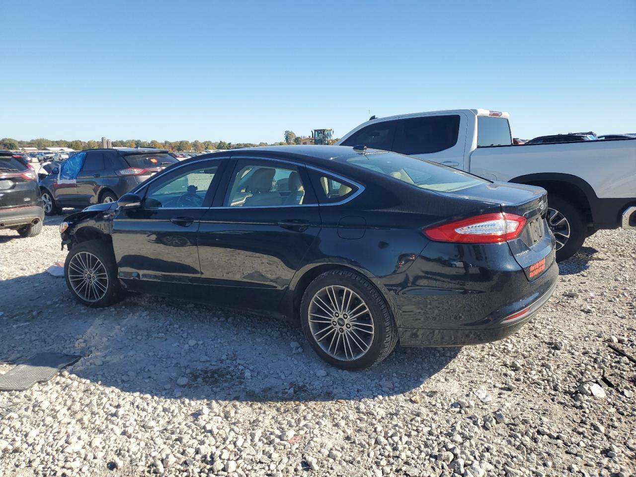 FORD FUSION SE