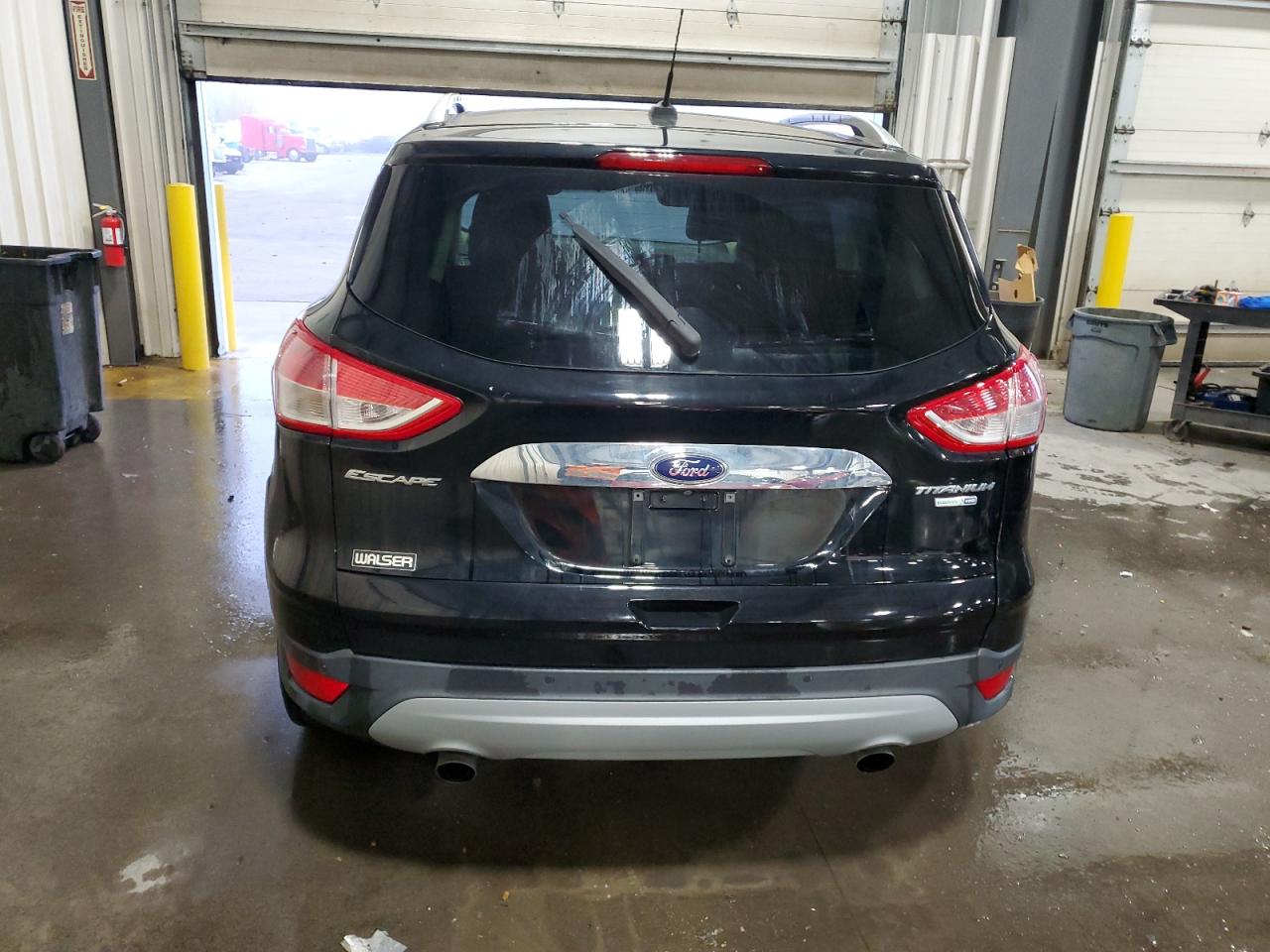 FORD ESCAPE TITANIUM