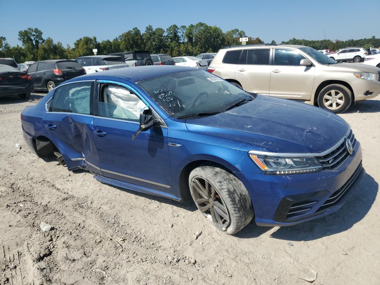 VOLKSWAGEN PASSAT R-LINE