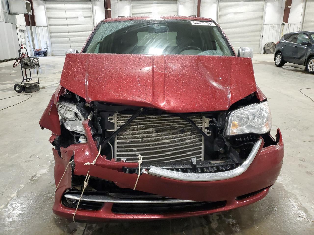 CHRYSLER TOWN & COUNTRY TOURING L