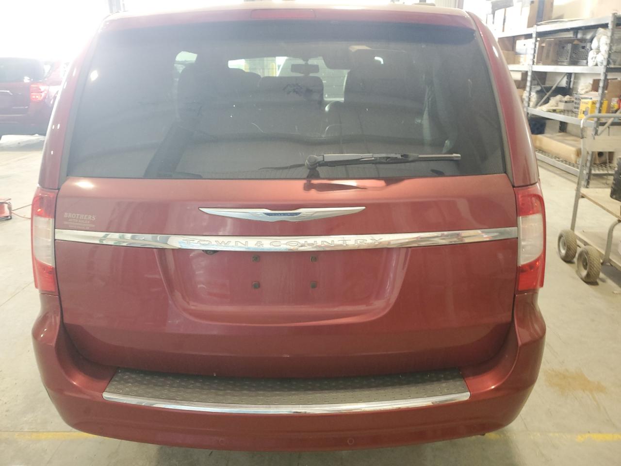 CHRYSLER TOWN & COUNTRY TOURING L