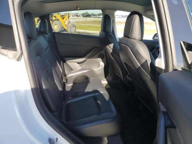 2021 TESLA MODEL Y 5YJYGDEEXMF297425