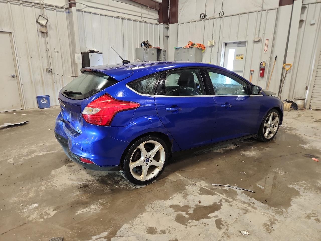 FORD FOCUS TITANIUM