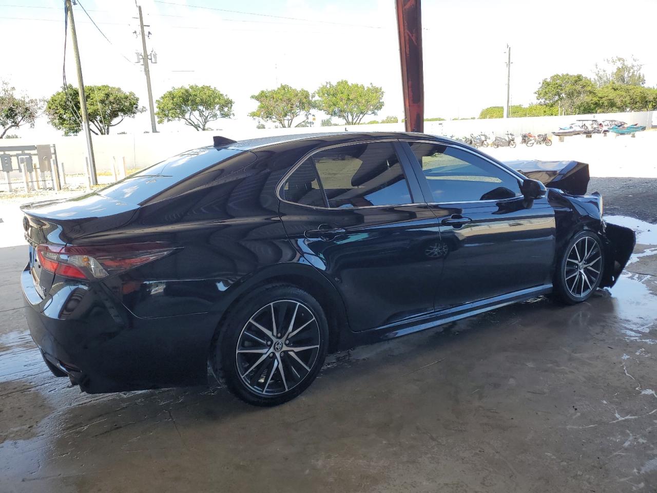 TOYOTA CAMRY SE NIGHT SHADE