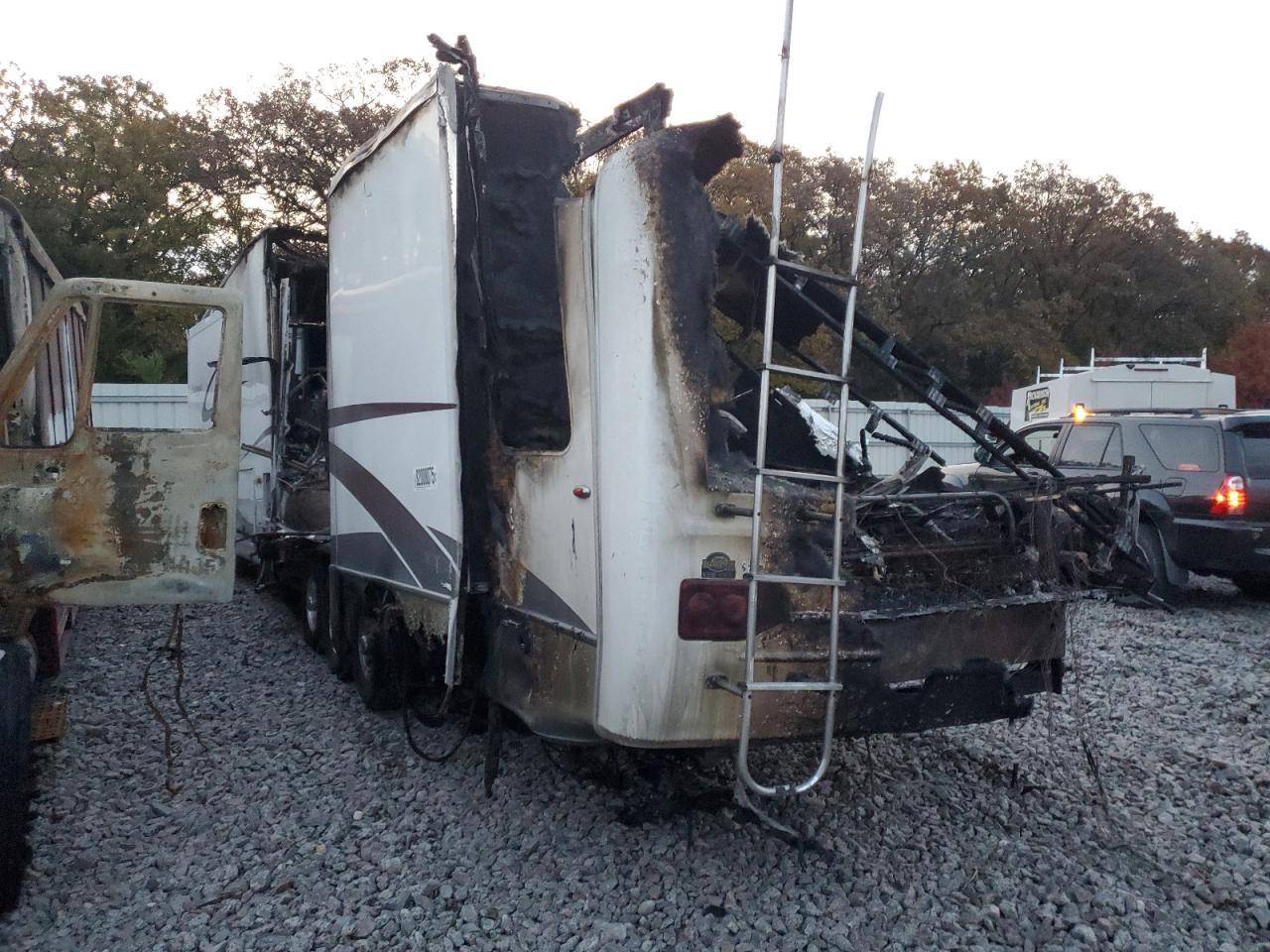 Lot #3276384678 2012 HITCHHIKER TRAV TRAIL