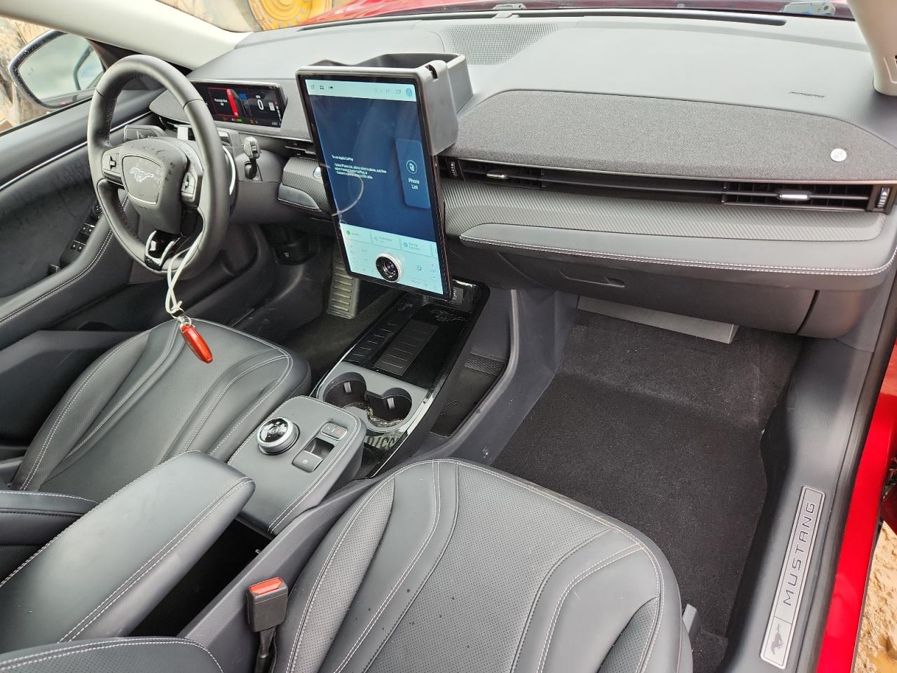 FORD MUSTANG PREMIUM