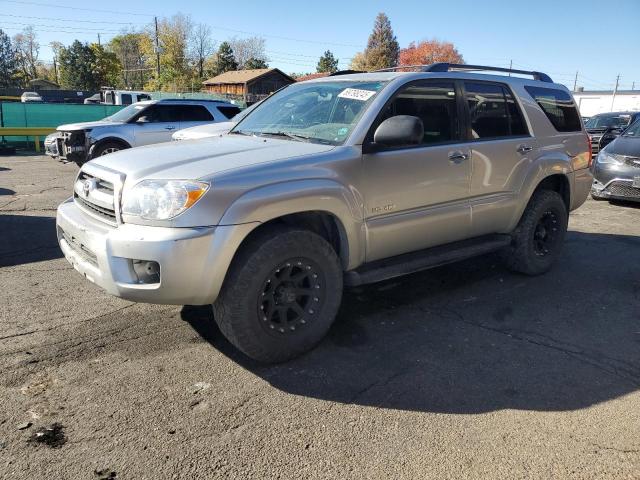 TOYOTA 4RUNNER SR